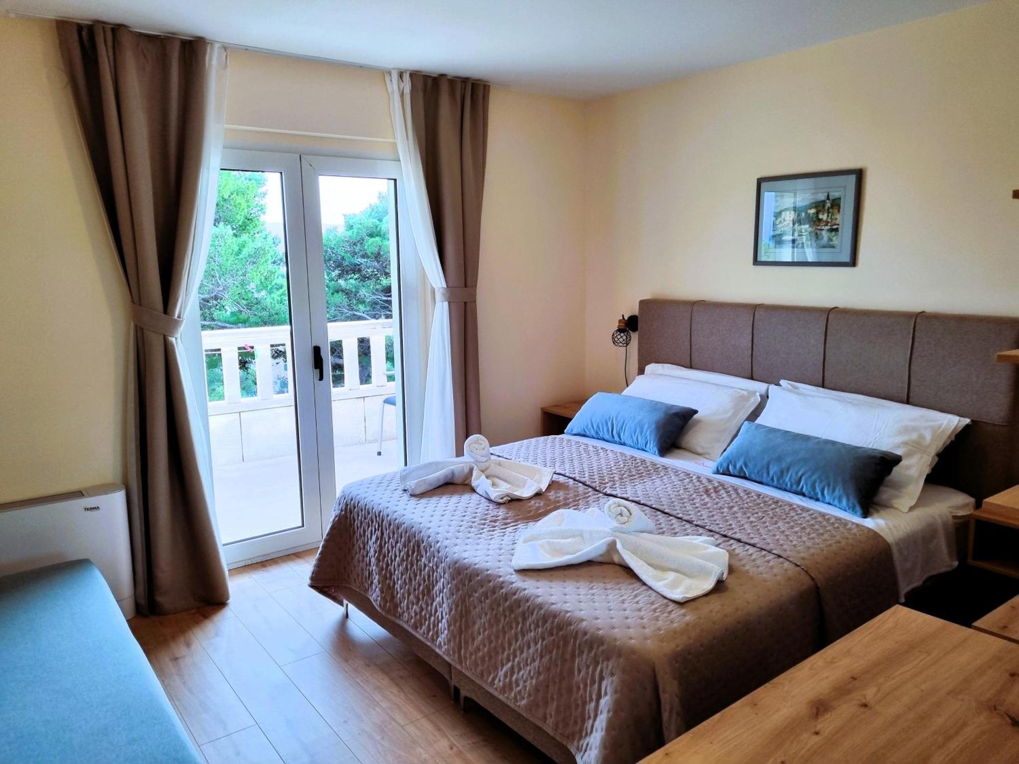 Villa Daniela Бол Екстер'єр фото